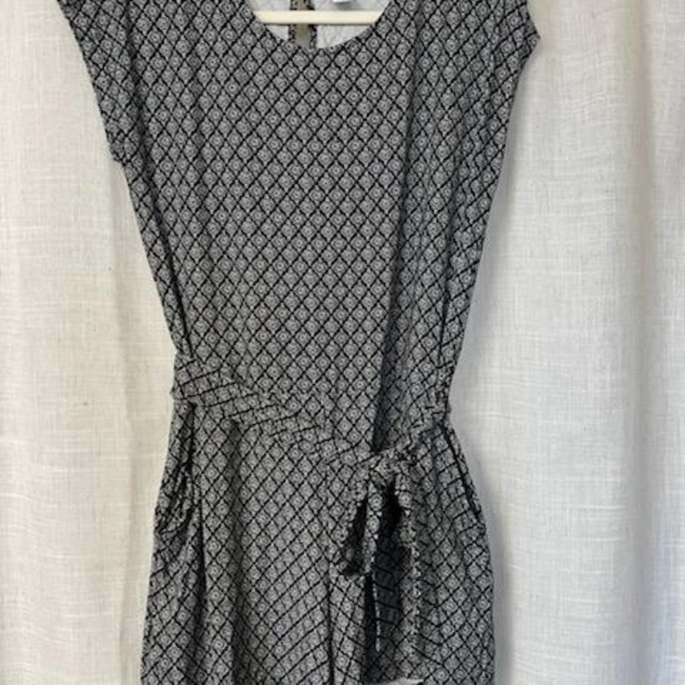Old Navy Black and White Patterned Romper